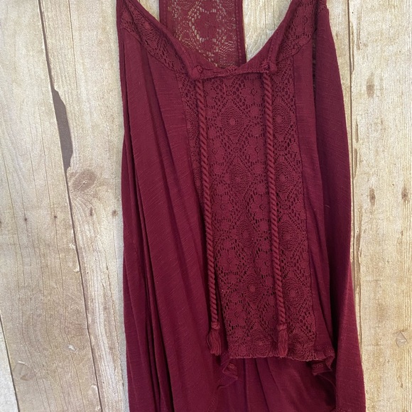 Maroon Lace Tank Top - Picture 6 of 7